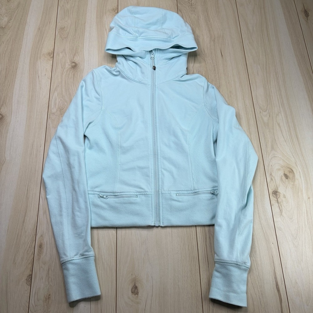 Lululemon Cropped Fitted Full Zip Hoodie Women's Size 6 Light Blue Workout